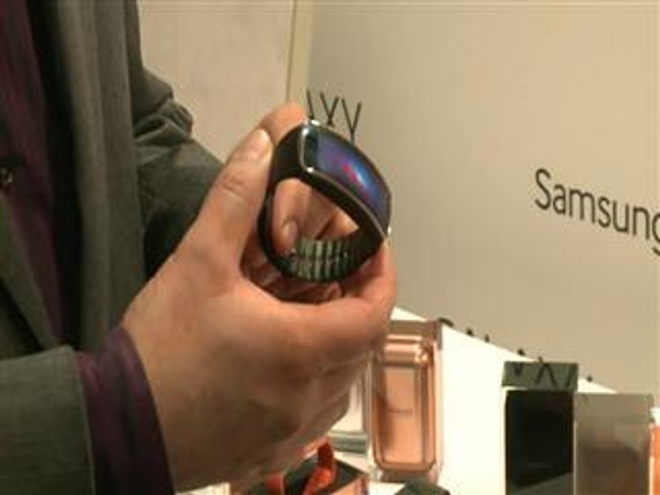 Samsung launches flagship Galaxy S5 smartphone