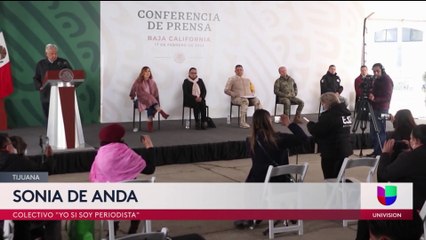 El presidente de México Andrés Manuel López-Obrador llega a Tijuana y los periodistas alzan la voz.
