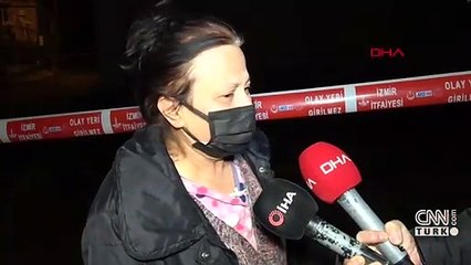 İzmir'de iki katlı binanın temeli çöktü