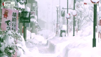 بدون تعليق: ثلوج كثيفة تتساقط على مناطق بحر اليابان