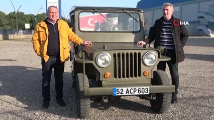 Hurdalıktan aldığı askeri cipi, 70 yıl önceki haline çevirdi