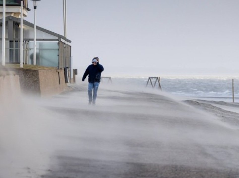 Sturmtief 'Antonia' kommt! Deutscher Wetterdienst warnt erneut