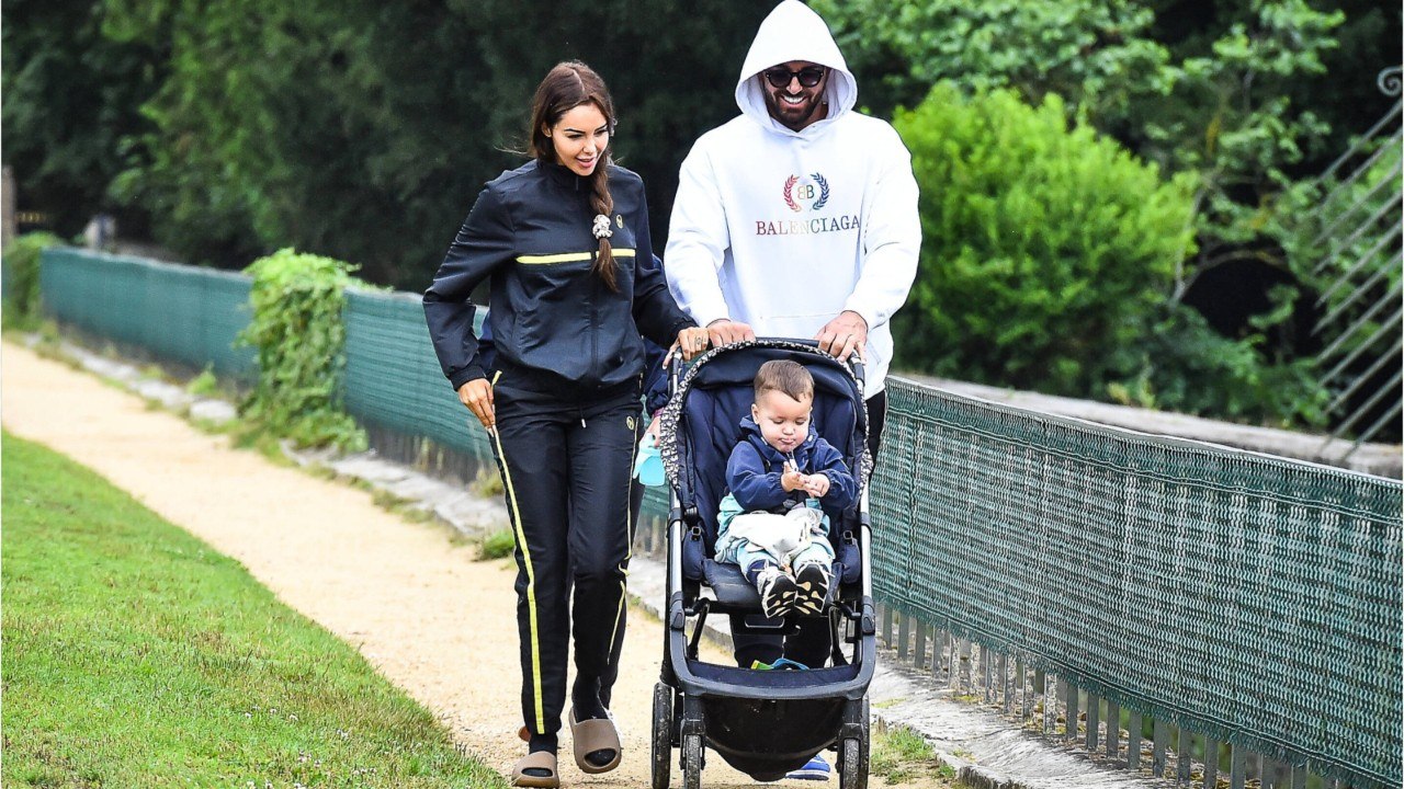 Voici - PHOTOS Nabilla enceinte : elle répond avec humour à ceux qui l’accusent d’avoir un faux ventre de grossesse