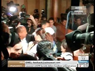 Sidang media MH370 kecoh diganggu keluarga MH370