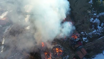 KASTAMONU - Alevler 90 yaşındaki kadının hem evini hem anılarını aldı