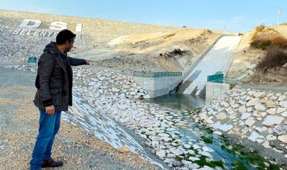 Bir ay önce açılışı yapılan 45 milyonluk baraj su sızdırıyor