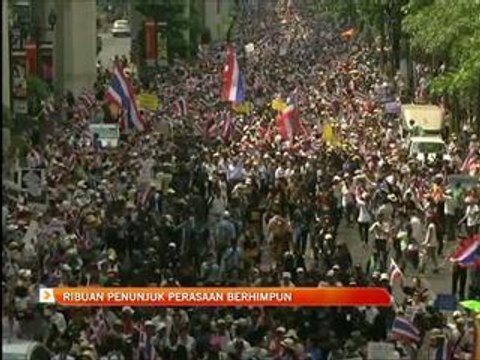 Ribuan penunjuk perasaan berhimpun
