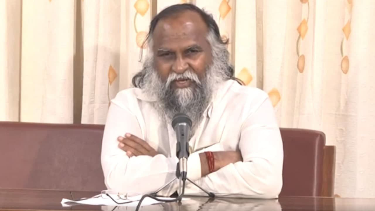 Jagga Reddy : మోదీ, యోగి,కాంగ్రెస్ పార్టీ చరిత్ర తెలుసుకోవాలి | Oneindia Telugu