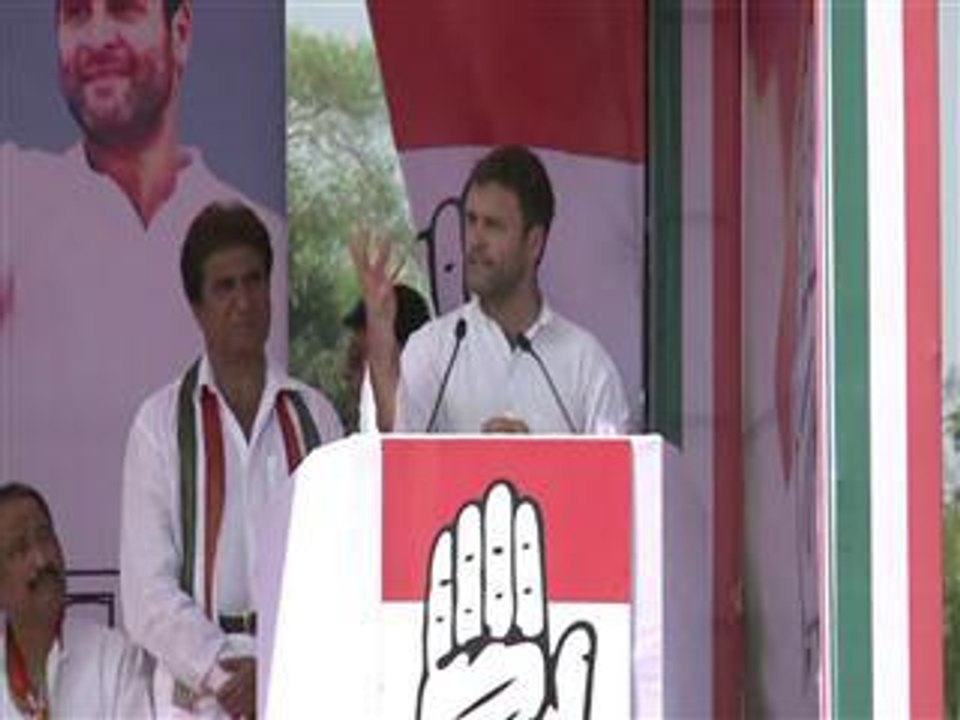 Faith in Gandhi dynasty wavers as party faces defeat