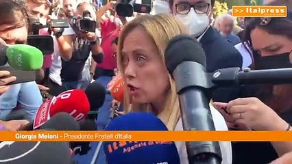 Meloni: "Centrodestra compatto, non stiamo insieme per interesse"