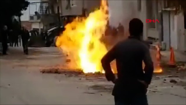 Hasar alan borudan sızan doğal gaz alev aldı