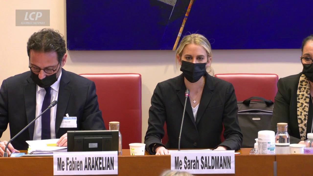 Sarah Saldmann évoque les maltraitances subies dans des Ehpad