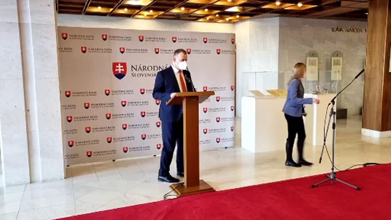 ZÁZNAM: B. Kollár: M. Kolíková nemá odísť, má rokovať a hľadať kompromis