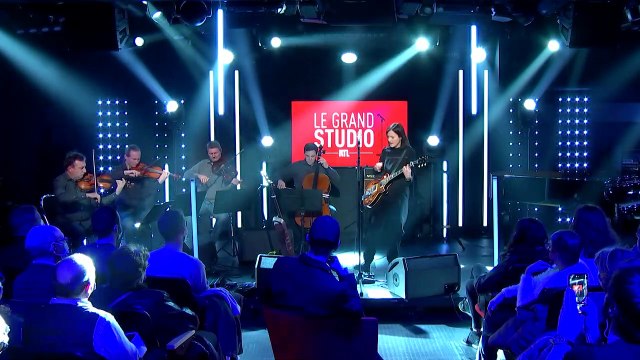 Keren Ann & Quatuor Debussy interprètent Strange weather dans Le Grand Studio RTL