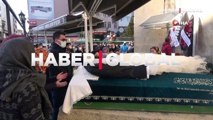 Bu acıya yürek dayanmaz! Gelinlik ve damatlık tabutlarına örtü oldu