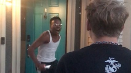 Teen FaceTimes Friend In Front Of House After 2 Years | Happily TV