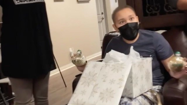 Teen Opens Bone Marrow Donor Reveal To Discover Siblings Match | Happily TV