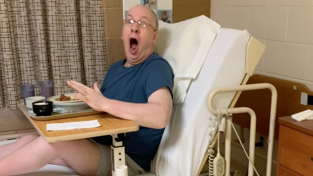 Daughter Surprises Dad Who Suffered Brain Injury After COVID-19 Separation | Happily TV