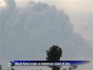 Mount Kelud erupts on Indonesian island of Java