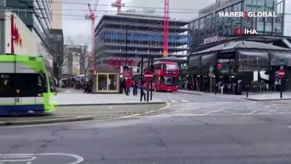 İngiltere'de tüm zamanların en şiddetli fırtınası kaydedildi! Yolda yürüyen insanlar böyle sürüklendi