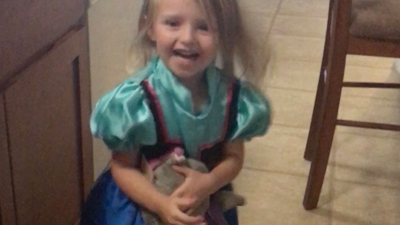 Girl Reunited With Toy After It Was Lost In Military House Move  | Happily TV