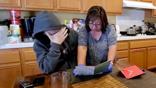 Siblings Surprise Parents By Paying Off Their Mortgage | Happily TV