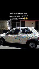 Mujer arruina auto de su esposo; quiso sorprenderlo por San Valentín y salió mal