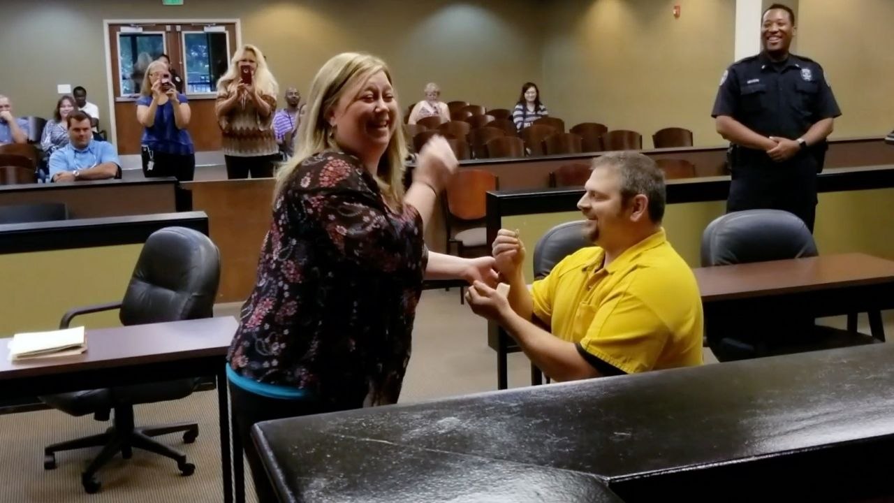 Probation Officer Stunned As Boyfriend Proposes In Shackles | Happily TV
