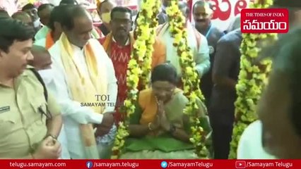 మేడారం జాతరలో కేంద్ర మంత్రులు రేణుకా సింగ్, కిషన్ రెడ్డి