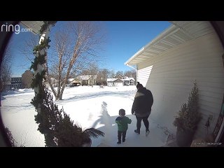Kid Cracks up When Mom Slips on Ice