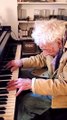 Philip Springer, 94 ans, joue le 1er mouvement de la 