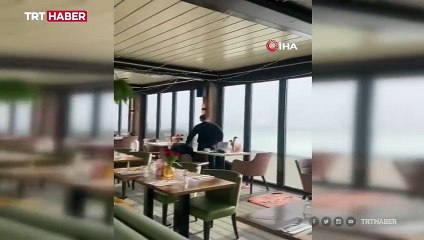 İngiltere'de Eunice Fırtınası alarmı: Evde kalın