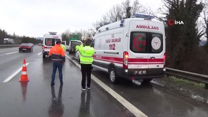 Yağmur nedeniyle kayganlaşan otoyolda kaza: 2 Yaralı