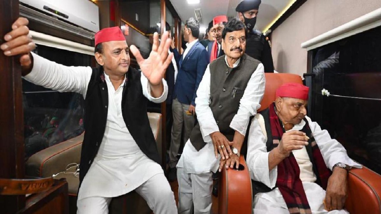 UP 3rd phase polling: Will Akhilesh be able to win Karhal?
