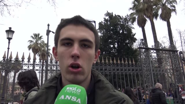 Roma, studenti in corteo: Siamo qua per chiedere giustizia per Lorenzo e Giuseppe