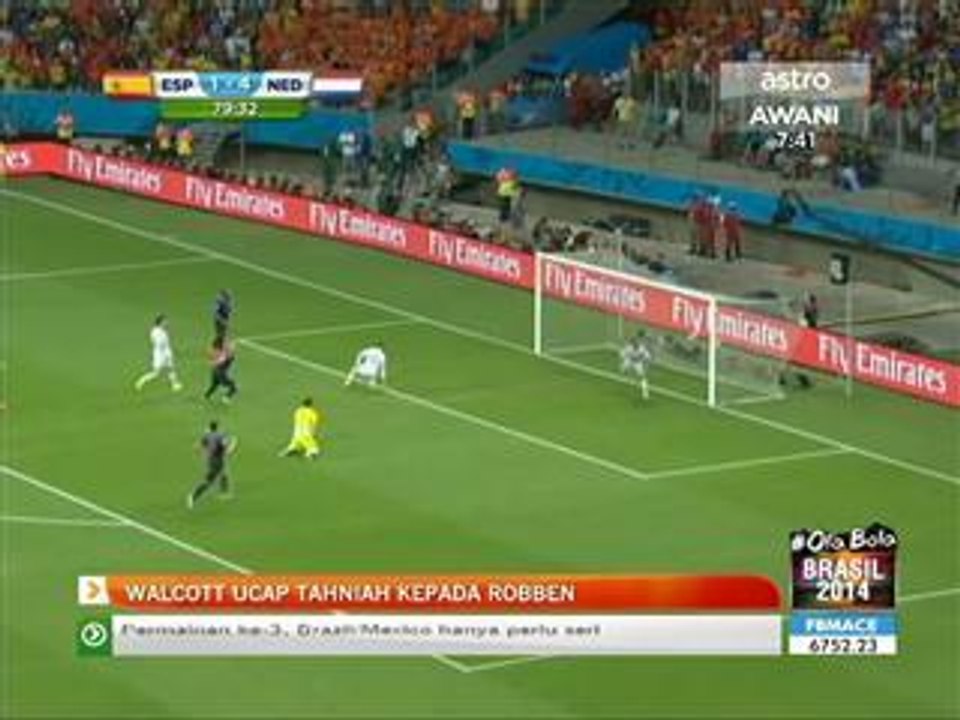 Walcott ucap tahniah kepada Robben