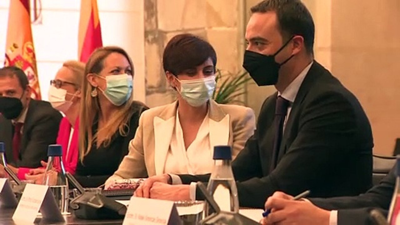 Gobierno califica de "históricos" los acuerdos con Cataluña y el Govern los ve escasos