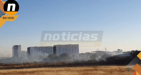 Incendio en pastizales alarma habitantes de Juriquilla