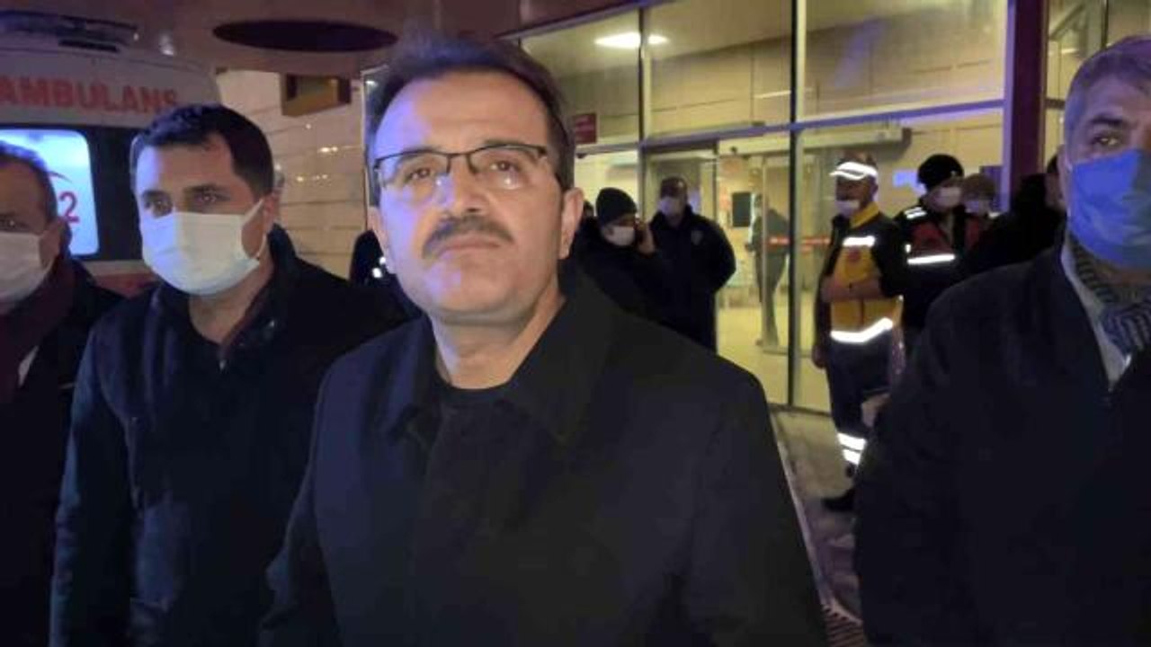 Çankırı Valisi Ayaz'dan feci kazayla ilgili açıklama: "Toplam 27 yaralımız var, 2 vatandaşımız da hayatını kaybetti"