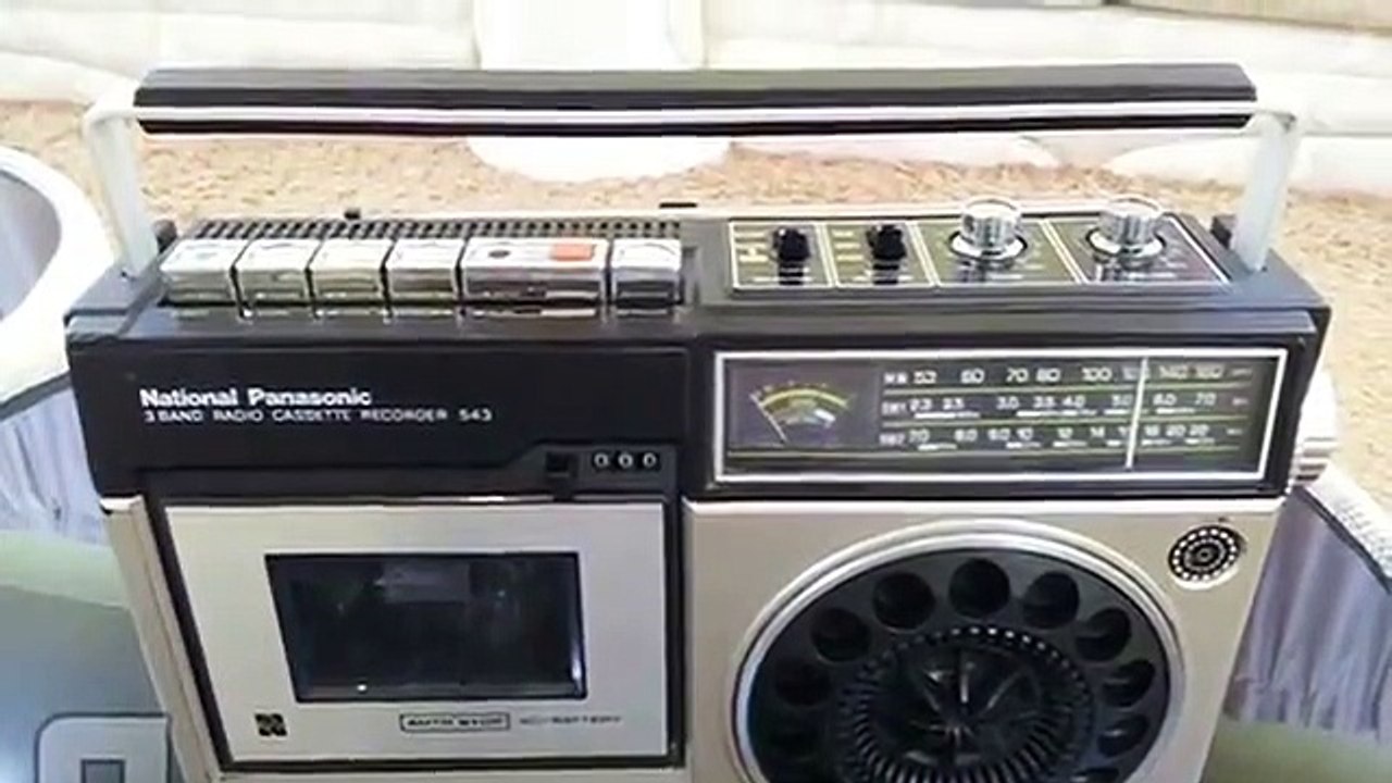 من اجمل ذكريات التسعينيات -الراديو- هنا لندن بي بي سي .bbc radio