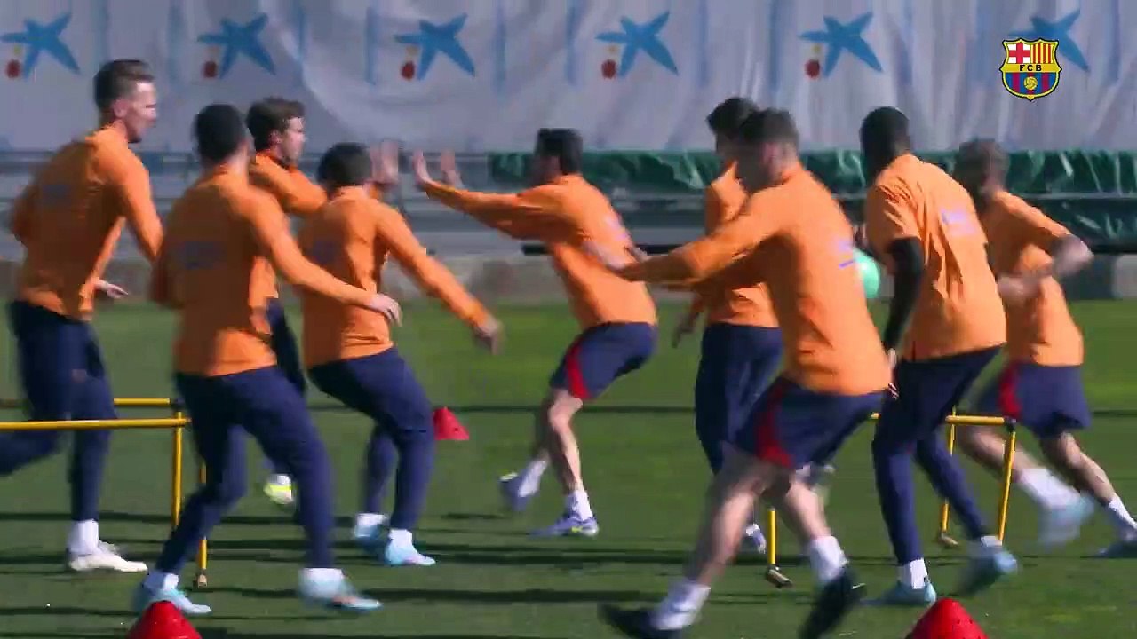 El Barça se entrena pensando en el Valencia / FCB