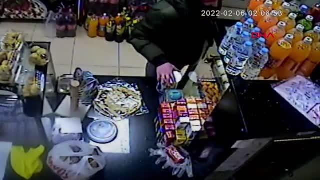 Vicdansızlığın böylesi! SMA hastası 2.5 yaşındaki Alpaslan'ın bağış kumbarası çalındı