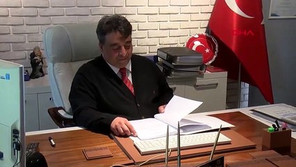 Duruşma salonu karıştı, eski sevgilisinin iç çamaşırlarını yüzüne fırlattı