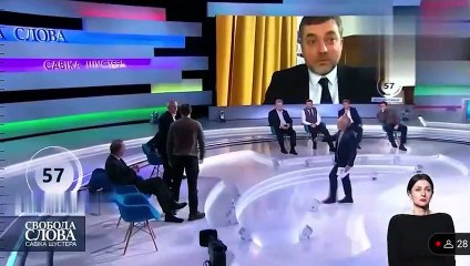 Gazeteci canlı yayında Milletvekiline tokat attı! Yere yatıp birbirlerini yumrukladılar: O anlar kamerada