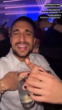 Αλέξης Παππάς: Το ξέφρενο γλέντι με την Άννα για τα γενέθλιά του στον Αργυρό και τη Φουρέιρα!