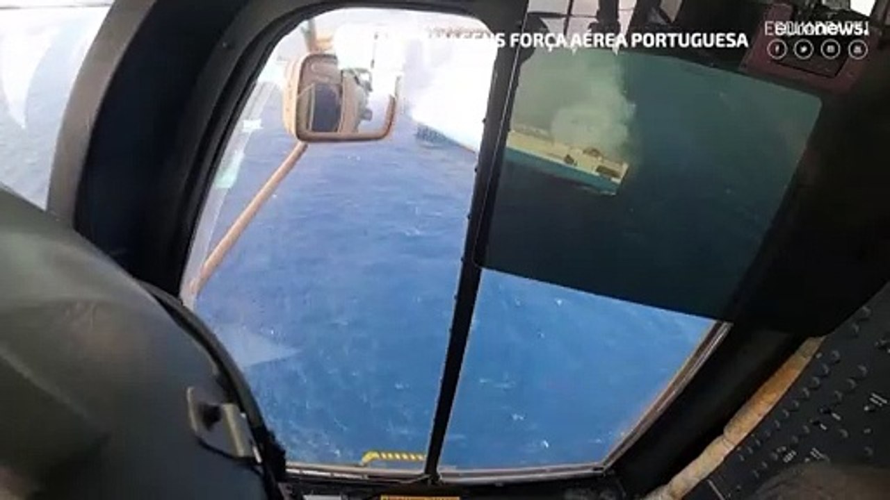 "autofrachter" brennt in voller ausdehnung - 22-köpfige besatzung gerettet