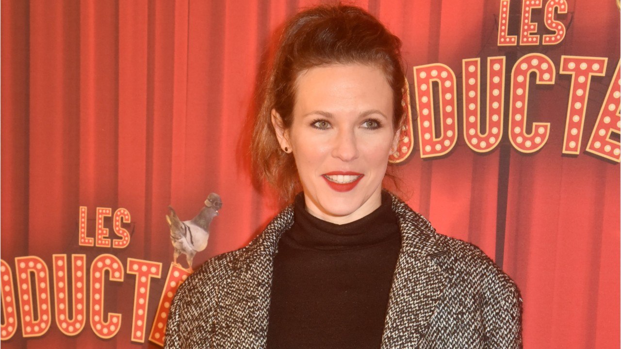 GALA VIDEO - Stars à domicile : Lorie a fait mouche auprès des internautes… Émotion au rdv !