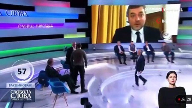 Ukrayna'da canlı yayında gazeteci tokat attı, vekil kadrajdan fırladı! Gazeteci ile vekilin kavgası yerde devam etti