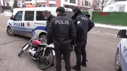 'DUR' İHTARINA UYMADI, 2 KİLOMETRE SONRA YAKALANDI