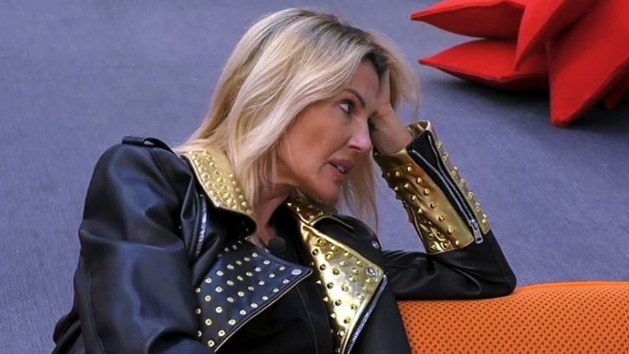 Nathaly Caldonazzo cambia tutto l’inaspettata retromarcia sulla concorrente del GF Vip